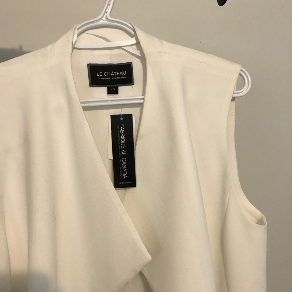 Le Chateau Vest